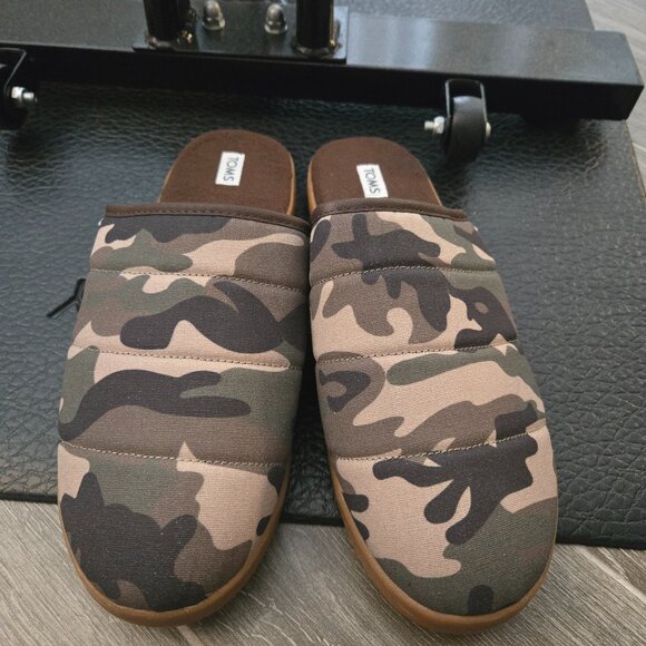 TOMS Slippers militar print 11.5 - Picture 1 of 5